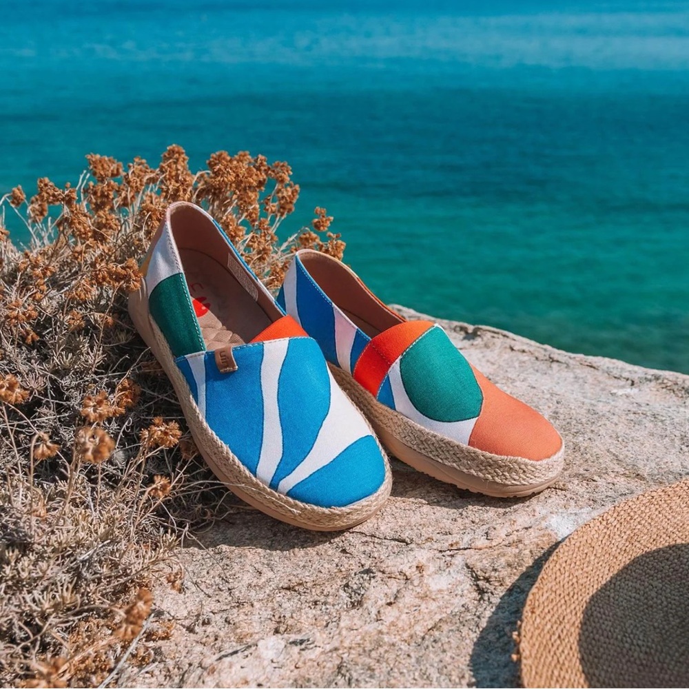 NWT Women’s Canvas Espadrilles